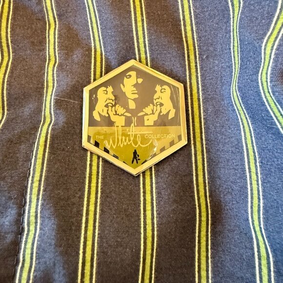 The White Collection limited edition men's ski snowboard jacket by Burton size M - Picture 2 of 9